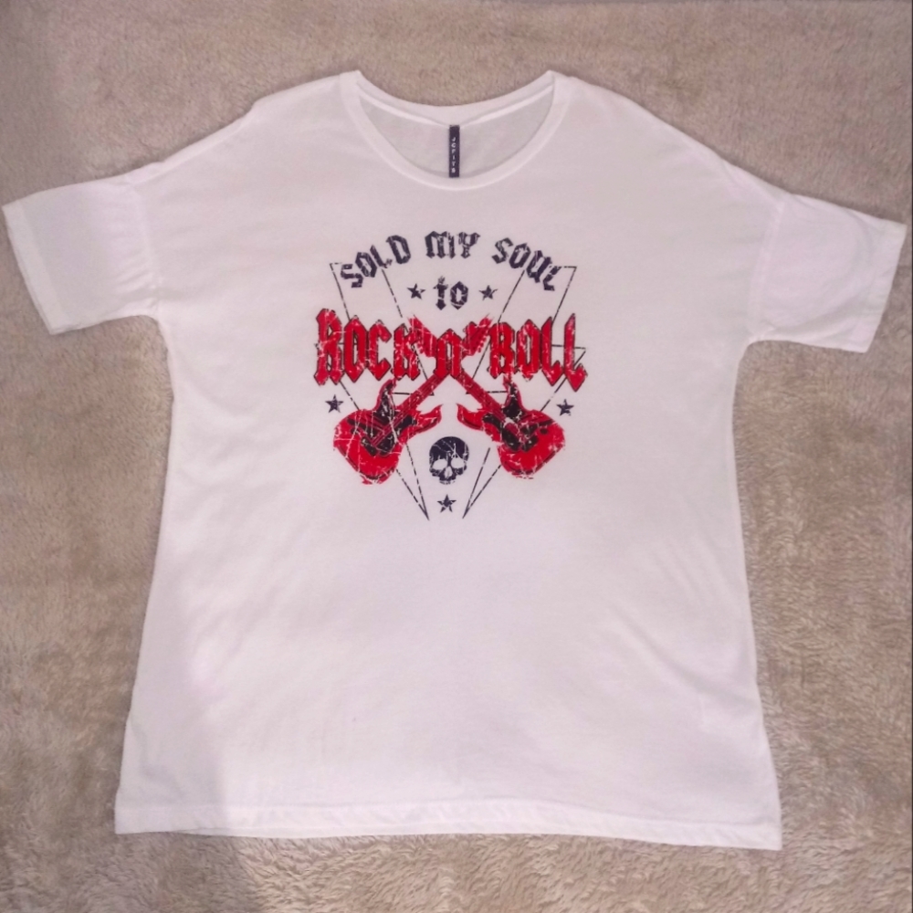 New 'Rock n' Roll' Graphic Tee Shirt